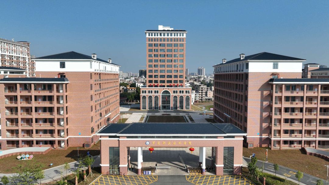 关于吴建霖